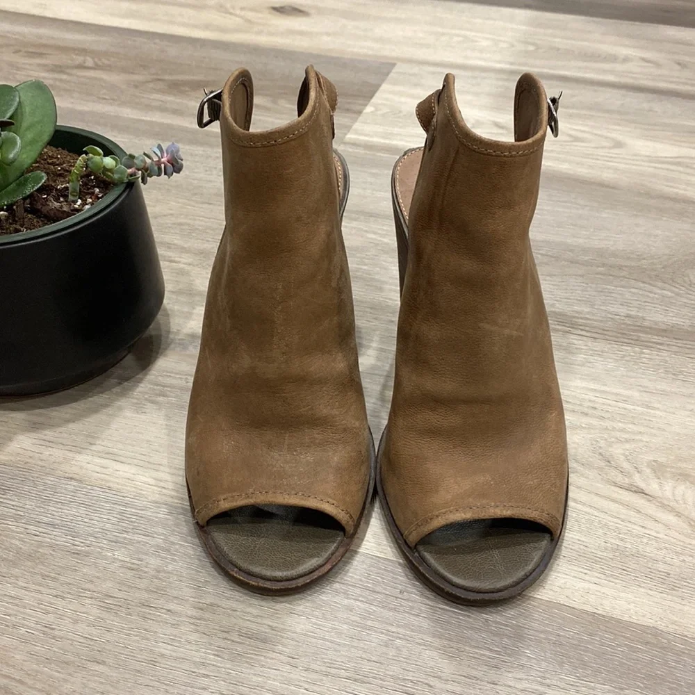 Lucky Brand Heel - Picture 2 of 6